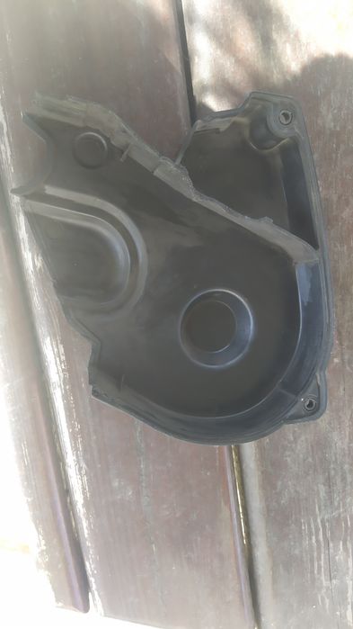 Продам кришку ГРМ 2.0 fsi bvy