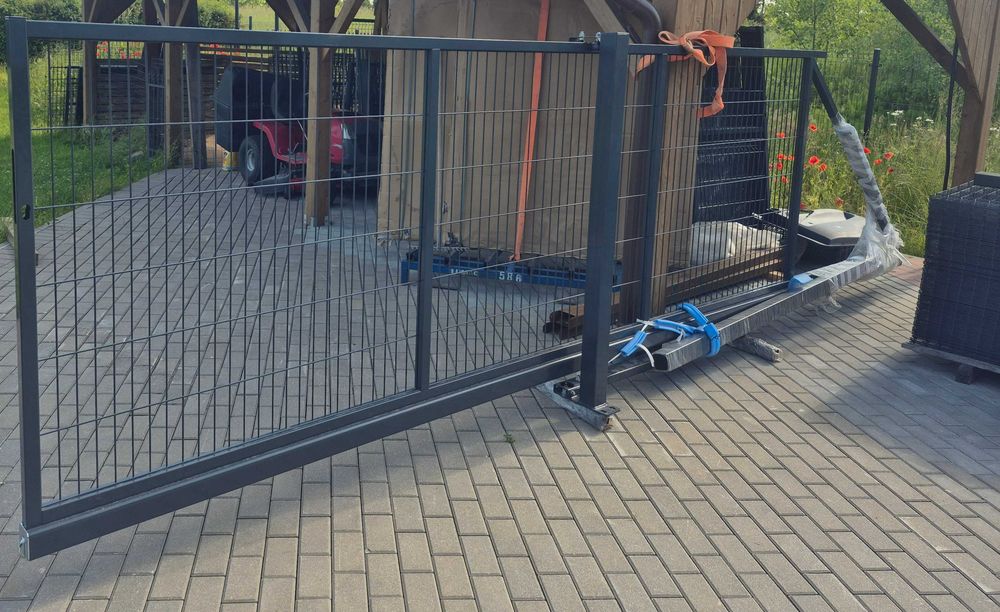 Brama przesuwna uniwersalna h1400/4000