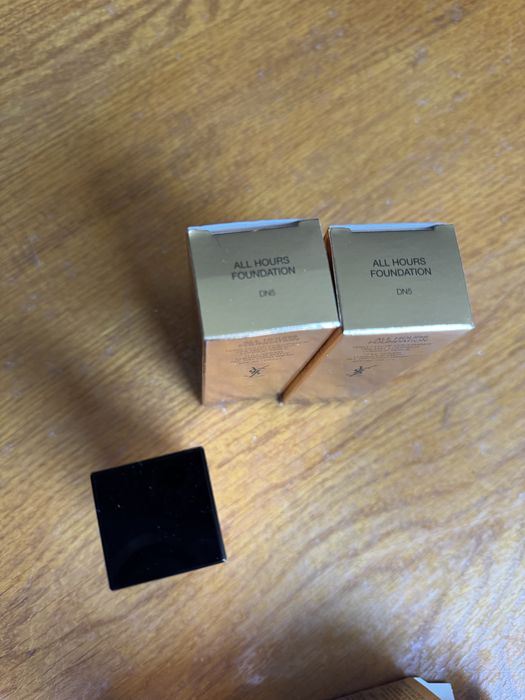 Тональна основа YvesSaintLaurent тон DN 5, оригінал