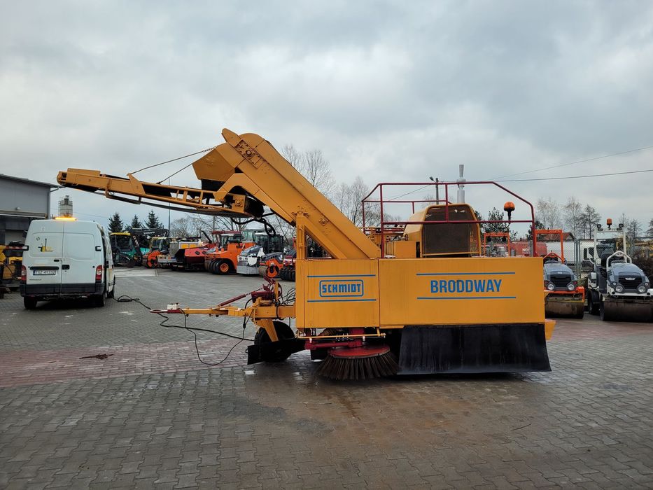 BRODDWAY HD 72  Zamiatarka Elewatorowa Schmidt Broddway Broddson