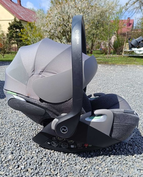 Fotelik Cybex CLOUD T PLUS i-Size 0-13 kg z obrotową bazą