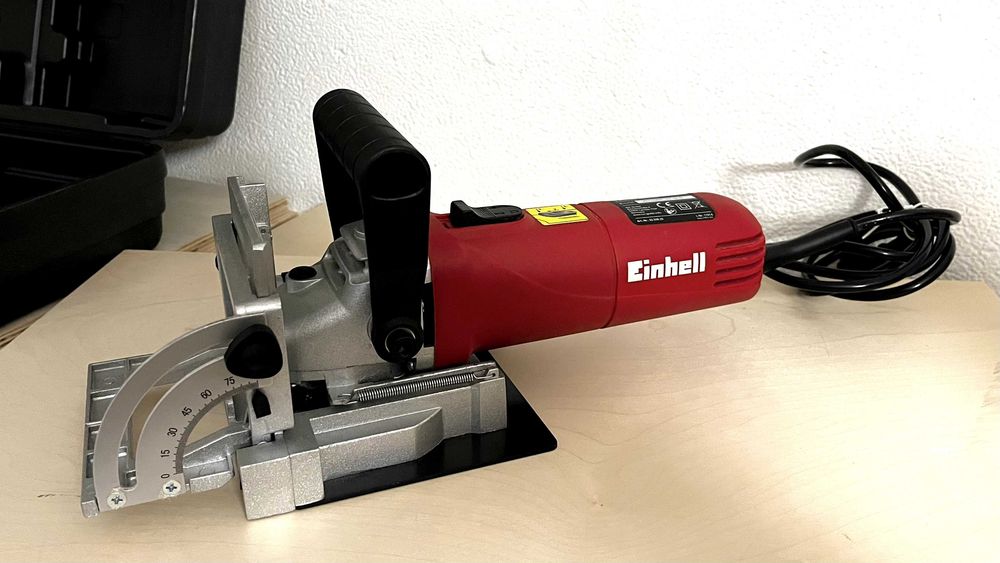 Entalhadora EINHELL TC-BJ 900