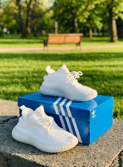 Чоловічі кросівки Adidas Yeezy Boost 350 V2/білі текстильні ізі адідас