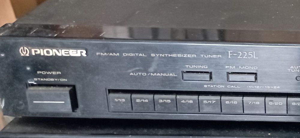 Radio Pioneer F-225L