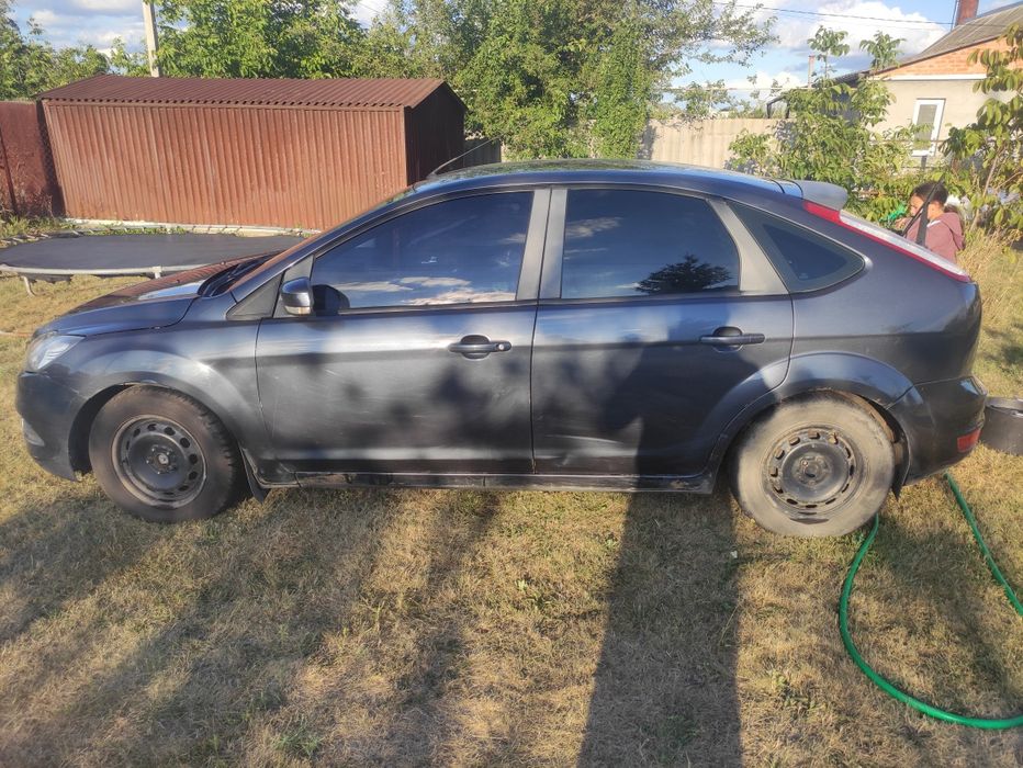Автомобіль Форд фокус 2