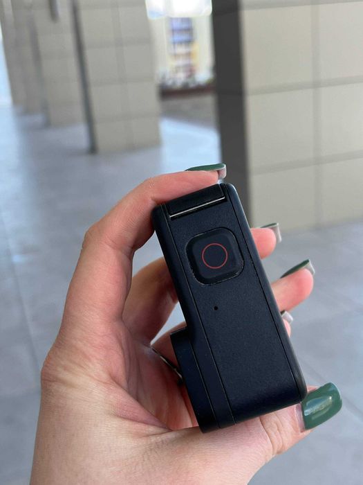 Екшн-камера GoPro Hero 11 з зарядною станцією