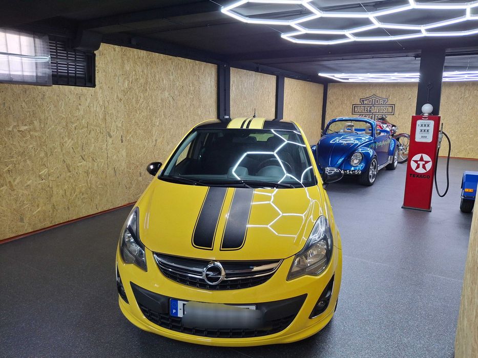 Vendo magnífico automóvel