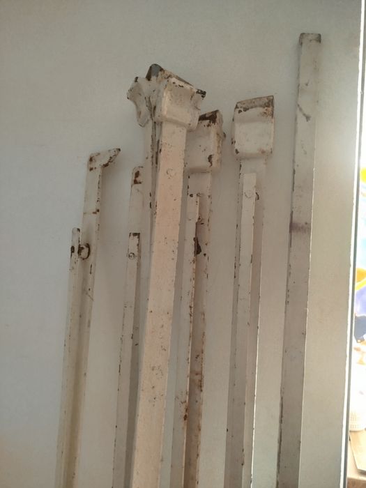 Cama de ferro antiga