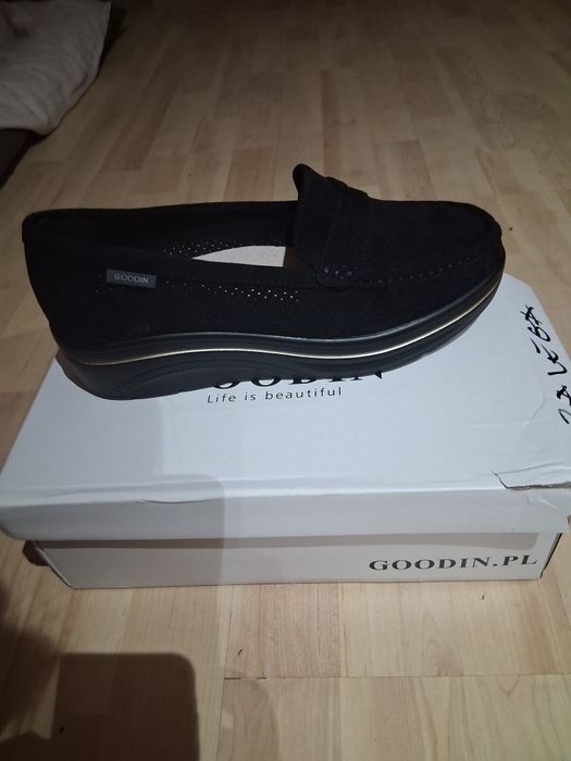 Półbuty snokersy letnie.