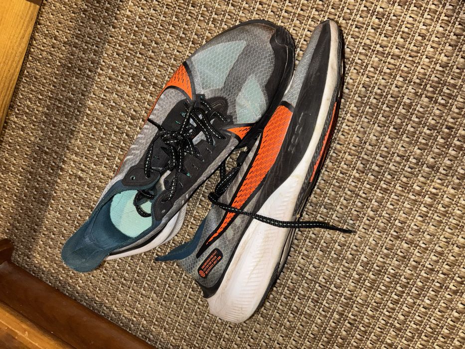 sapatikhas corrida nike