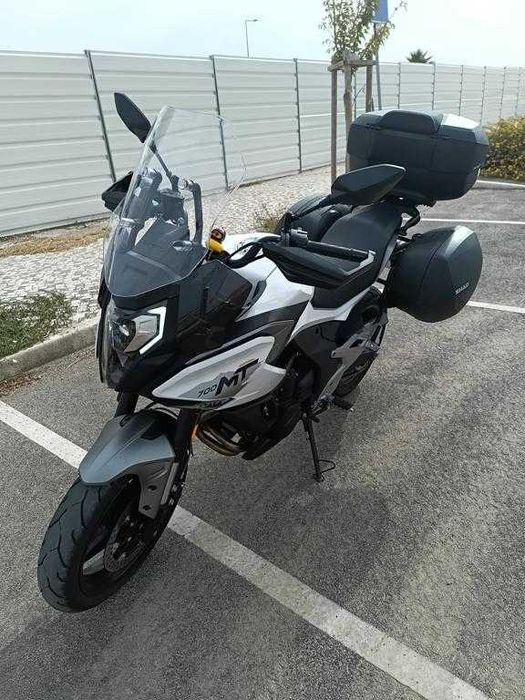 - CF MOTO 700 MT