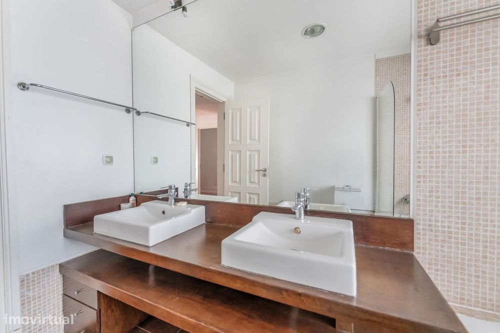 Apartamento T2 + 1 com vista, Estrela, Lisboa