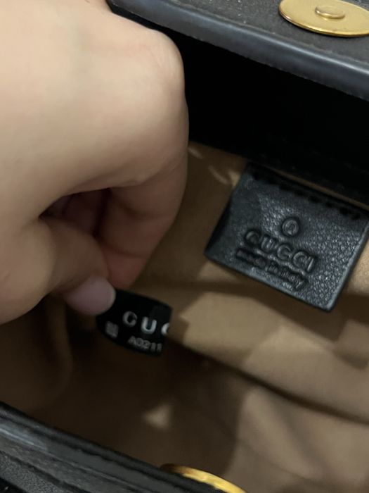 Сумка  Gucci є код