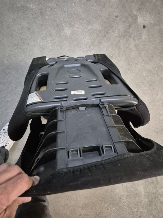 Cadeira bebé  pra automovel