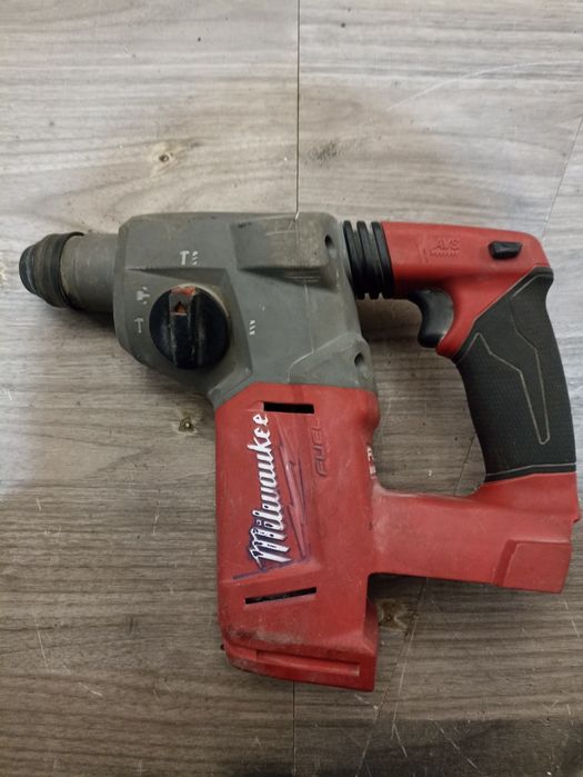 Акумуляторний перфоратор, циркулярка, імпакт Milwaukee (БУ)