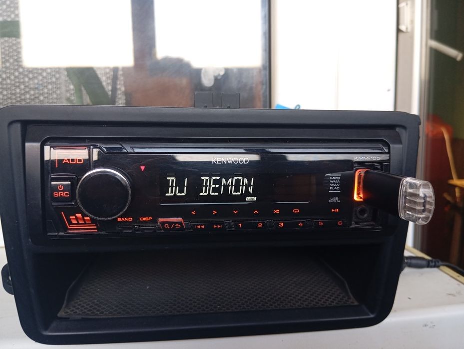 Kenwood kmm-105 AY c Bluetooth,FLAC.
