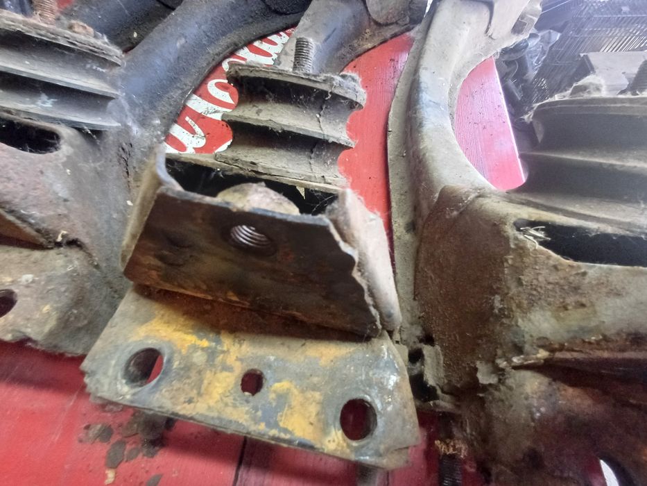 Продам передню балку ваз 2101-2107 класика