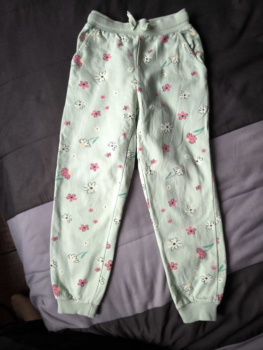 Spodnie dziewczęce 3 pary  r. 122