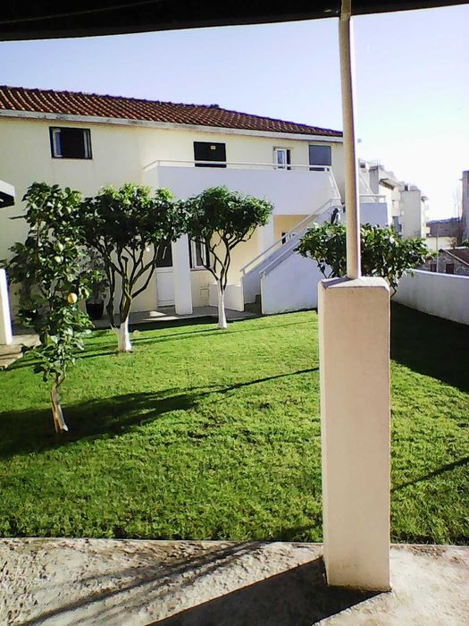 QUARTO-Grande*PARTILHADO-Preço-BAIXO-Em.Moradia-À-Av.da.Boavista.PORTO