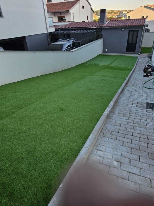 Jardins em relva sintética