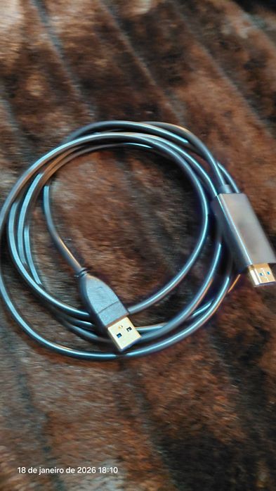 Cabo USB / HDMI novo