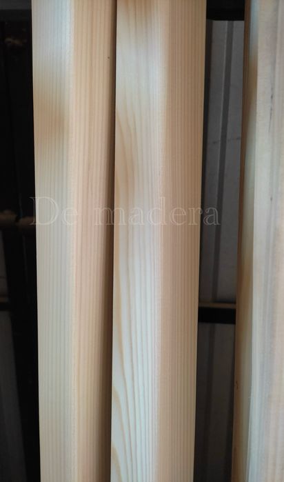 Плінтус, кутник деревʼяний