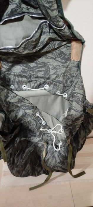 Plecak turystyczny moro ze stelażem