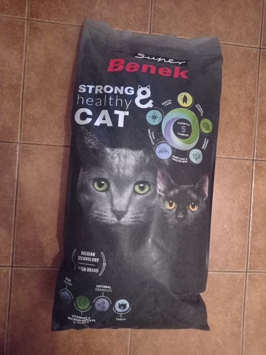 Karma 12 kg i 20 saszetek Junior dla kotka