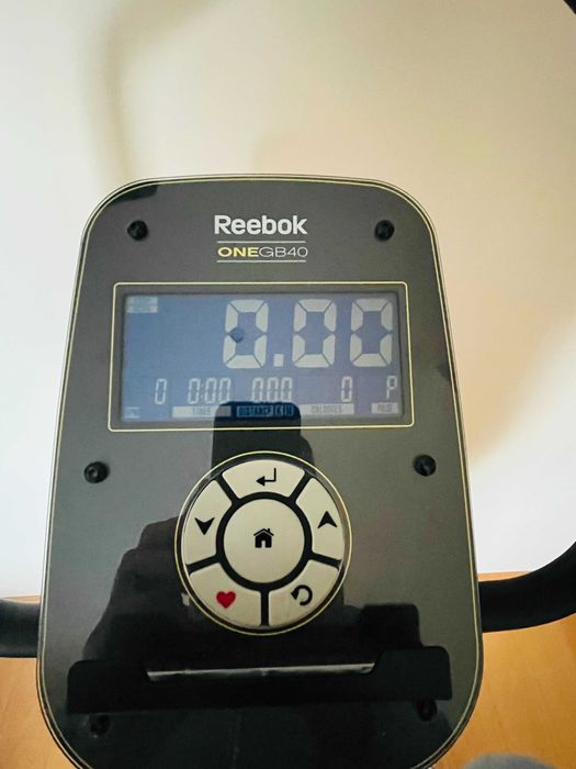 Bicicleta estática Reebok One GB40 em muito bom estado