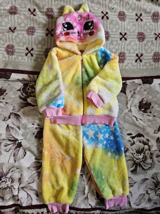 Дитячий костюм для дівчинки