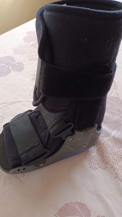 Vendo bota ortopedica, para fraturas