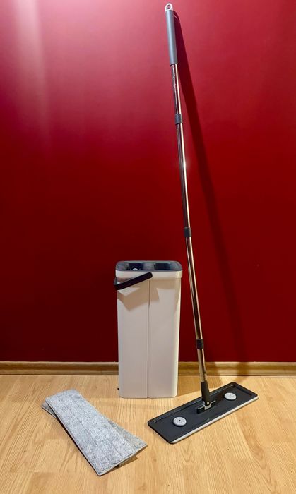 Mop płaski z wiadrem jak nowy obrotowy