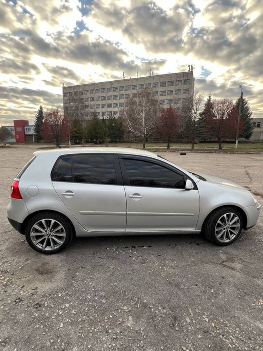 Volkswagen Golf V 1.9 tdi