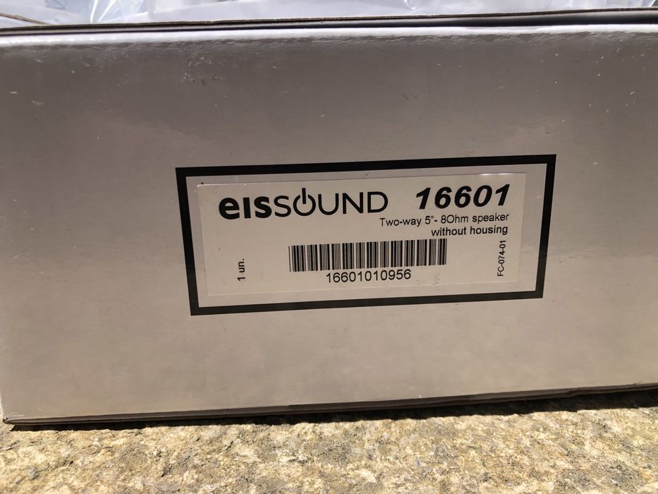 Built-in Speakers and ISSound 8 Ohms64284944472451122