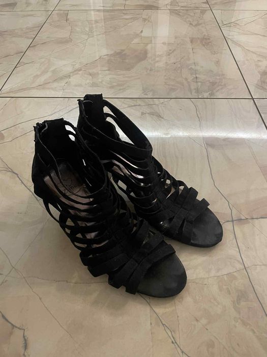 Buty czarne zamszowe (używane)