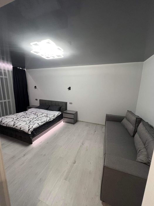 Оренда квартири подобово в центрі міста !