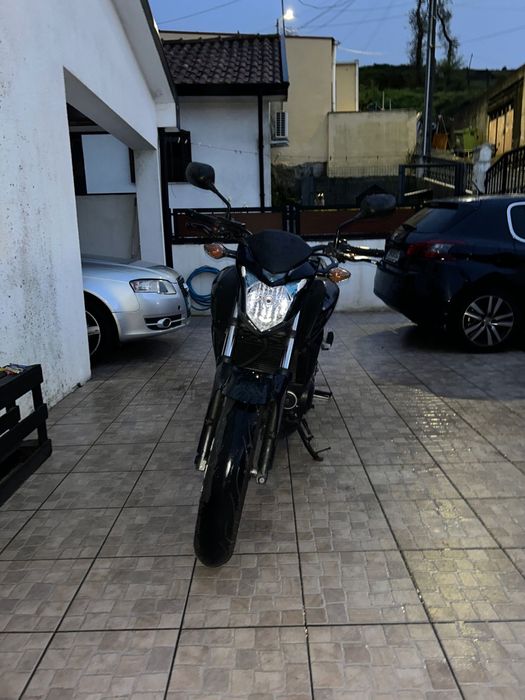 Honda cb500f (Como Nova)