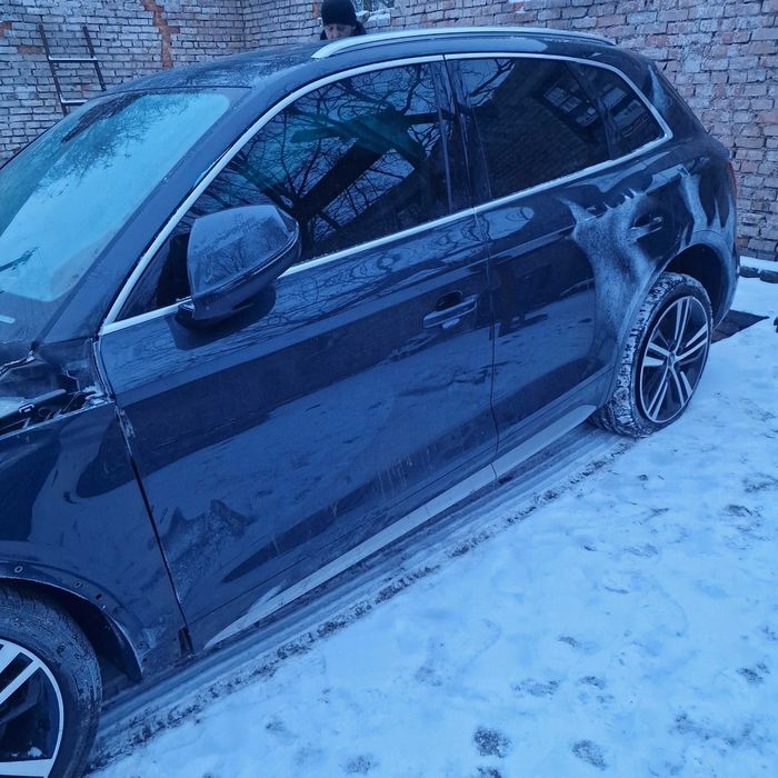 ДверіAudiQ5 80a 2018 року