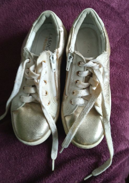 Sprzedam buty sznurowane