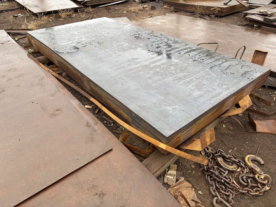 Лист металевий 4 мм Розміри 1,43х3 м.