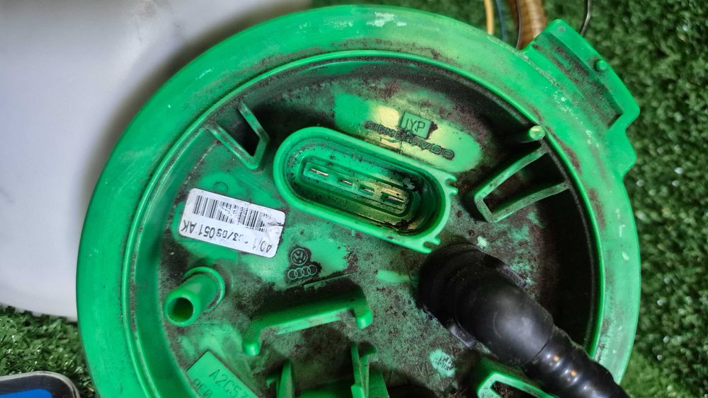 Bomba Combustível Depósito Audi A4 B7 8E 8E0.919051AK Original