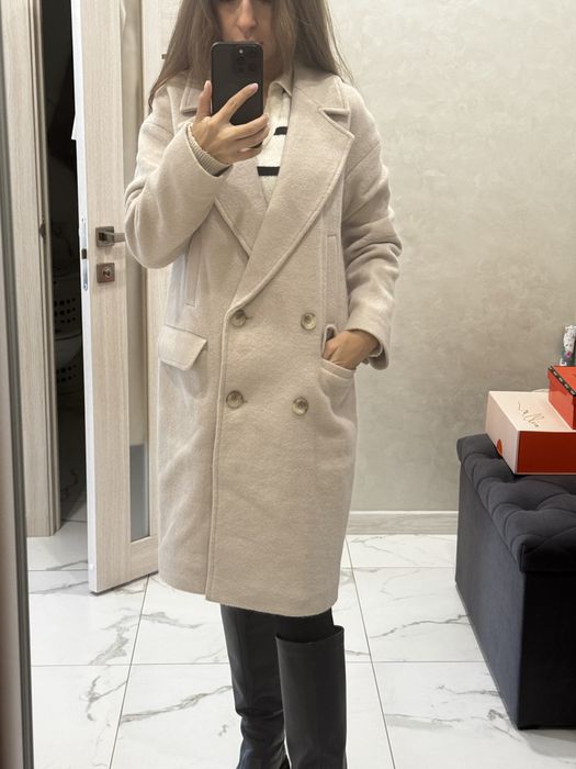 Жіноче пальто до колін Stimma