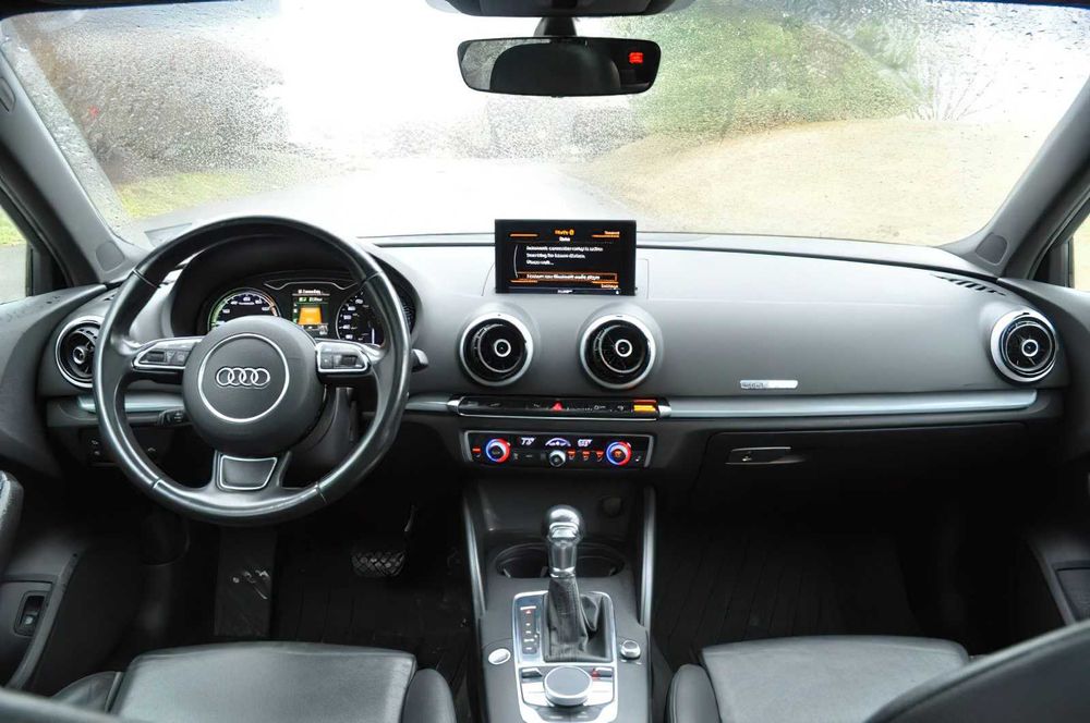 Audi A3  e-tron Premium Plus      2016
