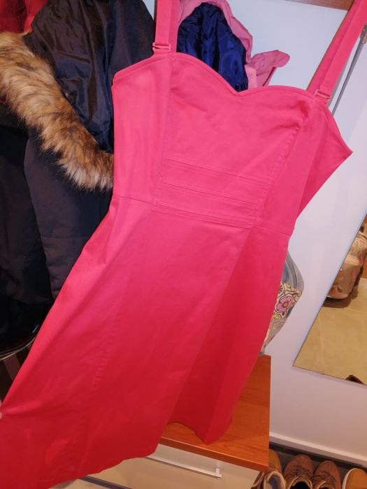 Sukienka malinowa h&m