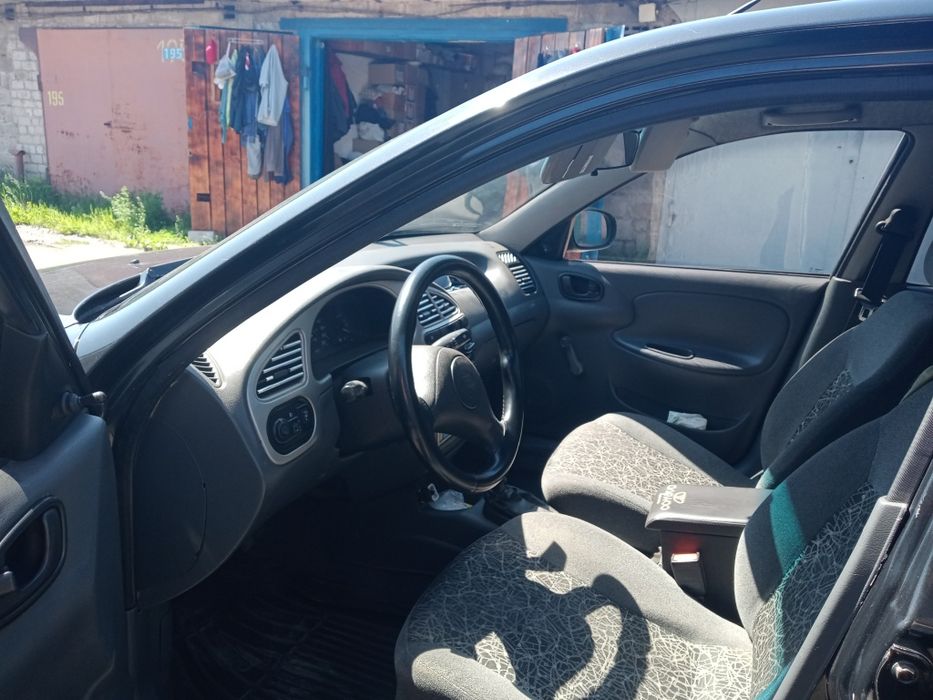 Продам семейный автомобиль.