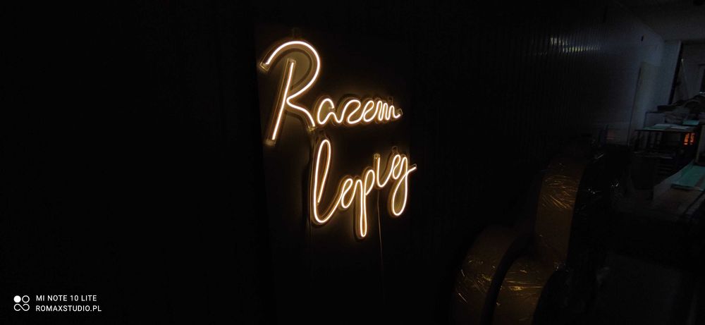 Ledon, neon  razem lepiej