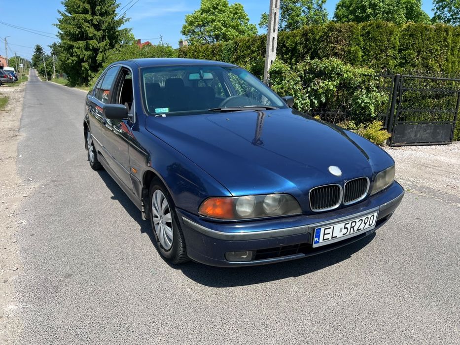 BMW 5_e39_1998r_2.5