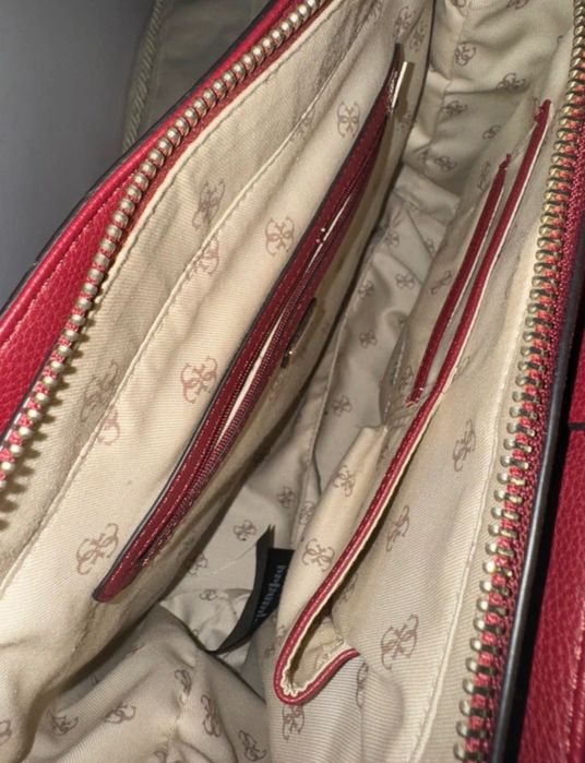 Mala clássica GUESS