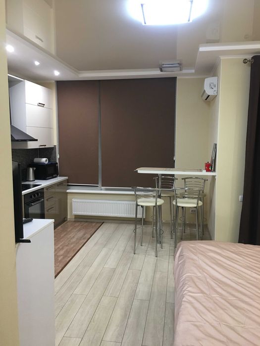 Квартира подобово в новому будинку з парковкою.Світло 24/7