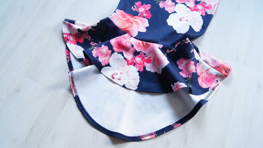 QUIZ - piękna sukienka, rozmiar 8 / S - nowa z metką